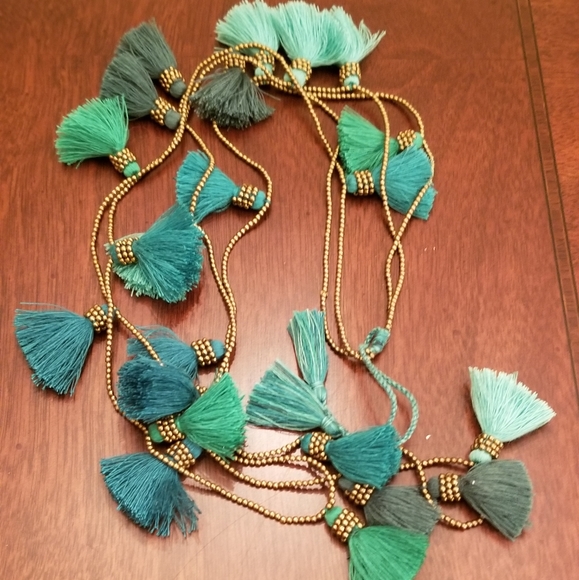 Handmade Tassel Necklace - Picture 7 of 8